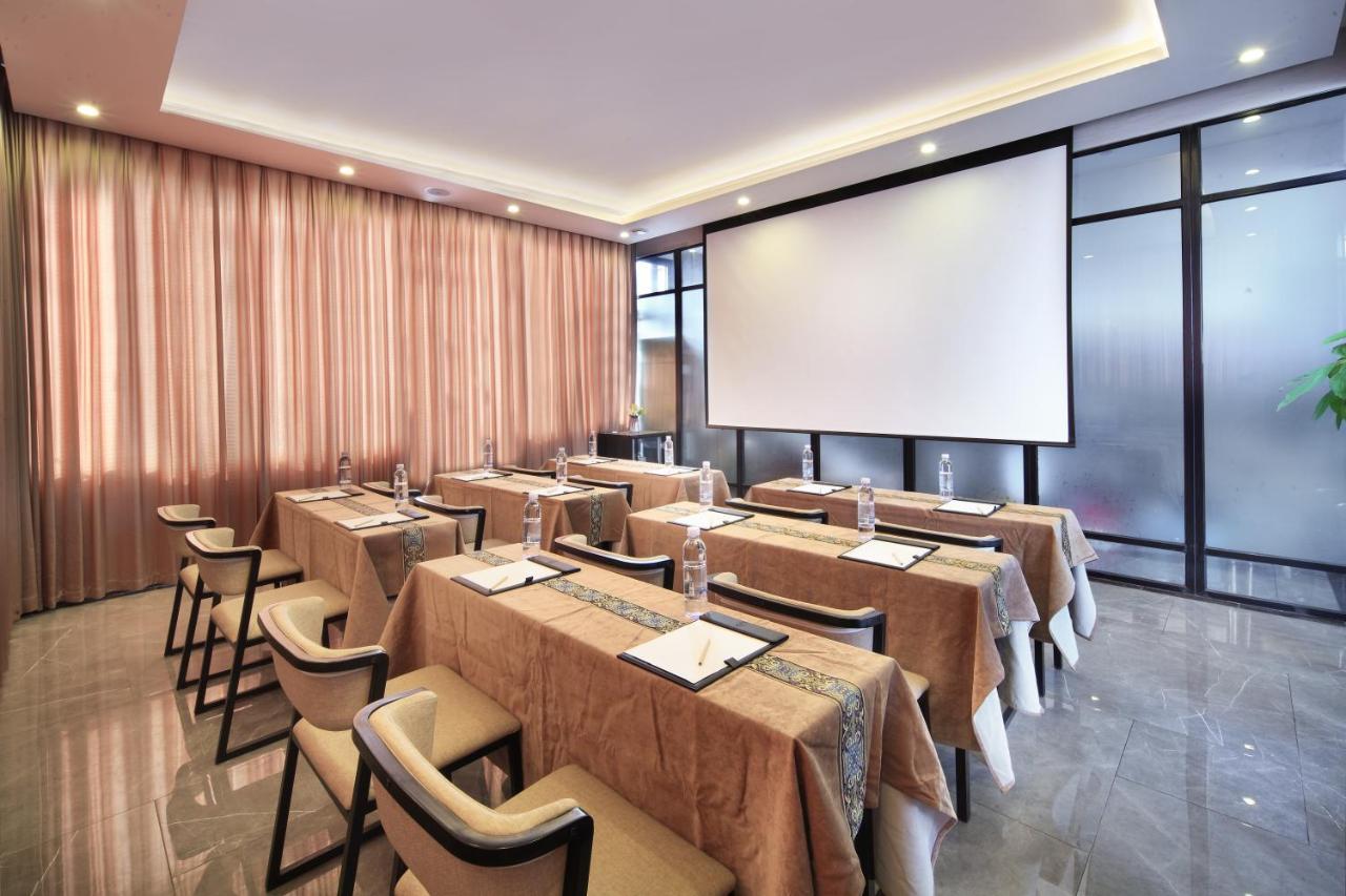 Wing Hotel Guilin - Central Square Exterior foto