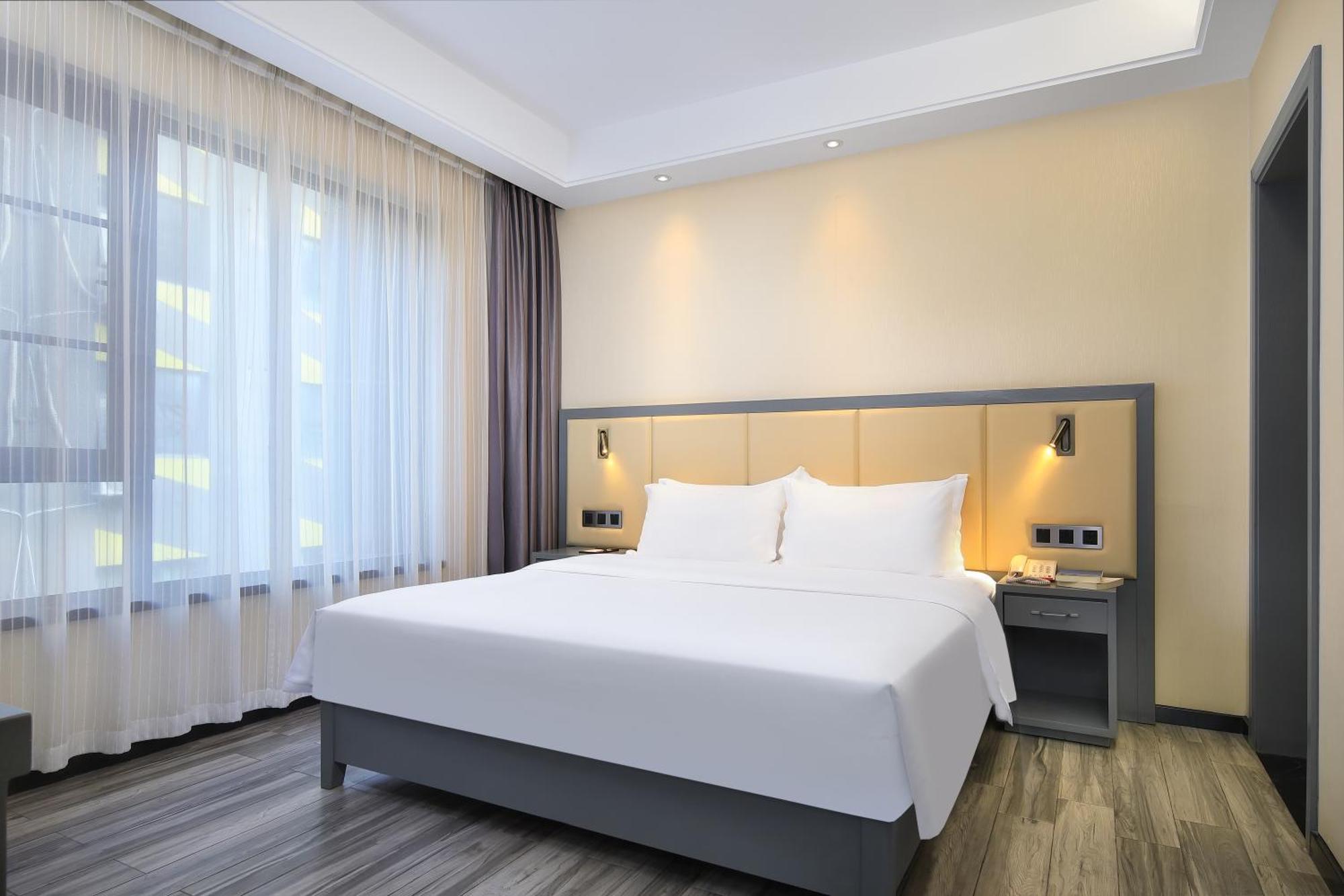 Wing Hotel Guilin - Central Square Cameră foto