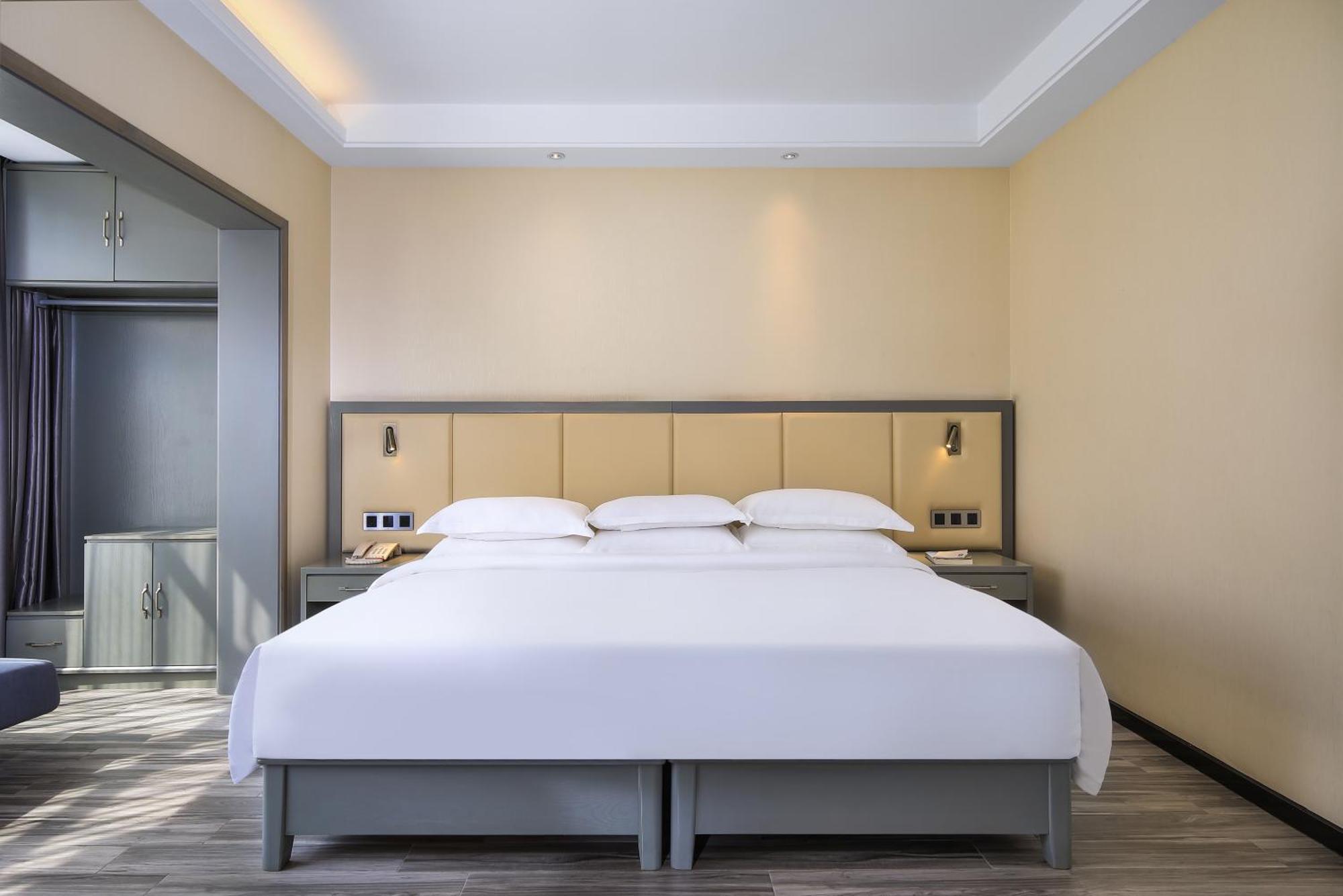 Wing Hotel Guilin - Central Square Cameră foto