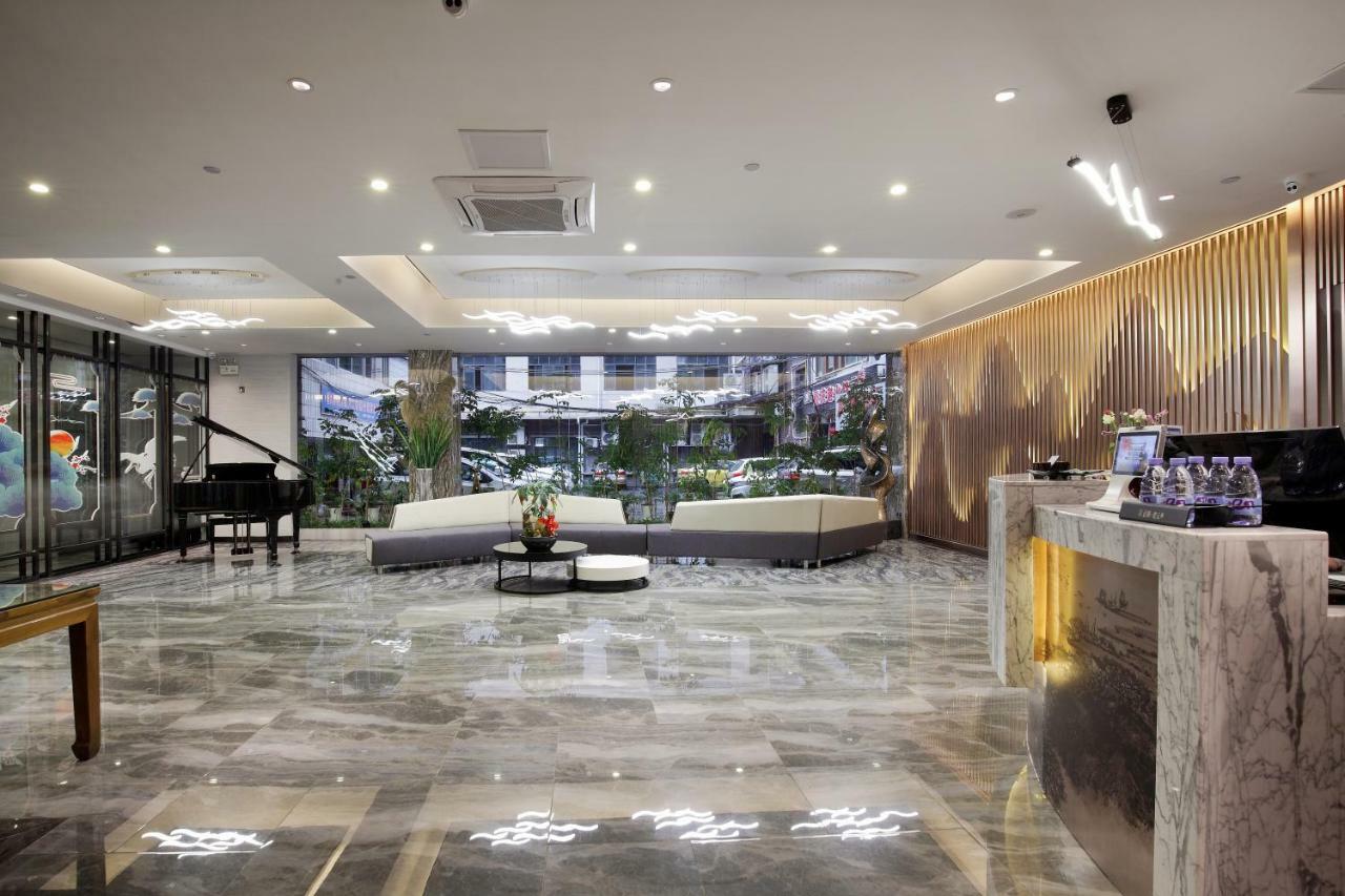 Wing Hotel Guilin - Central Square Exterior foto