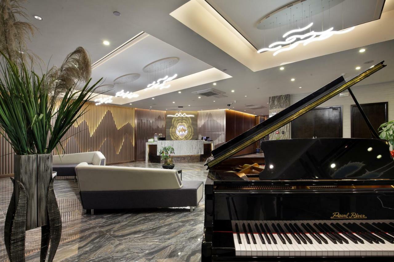Wing Hotel Guilin - Central Square Exterior foto